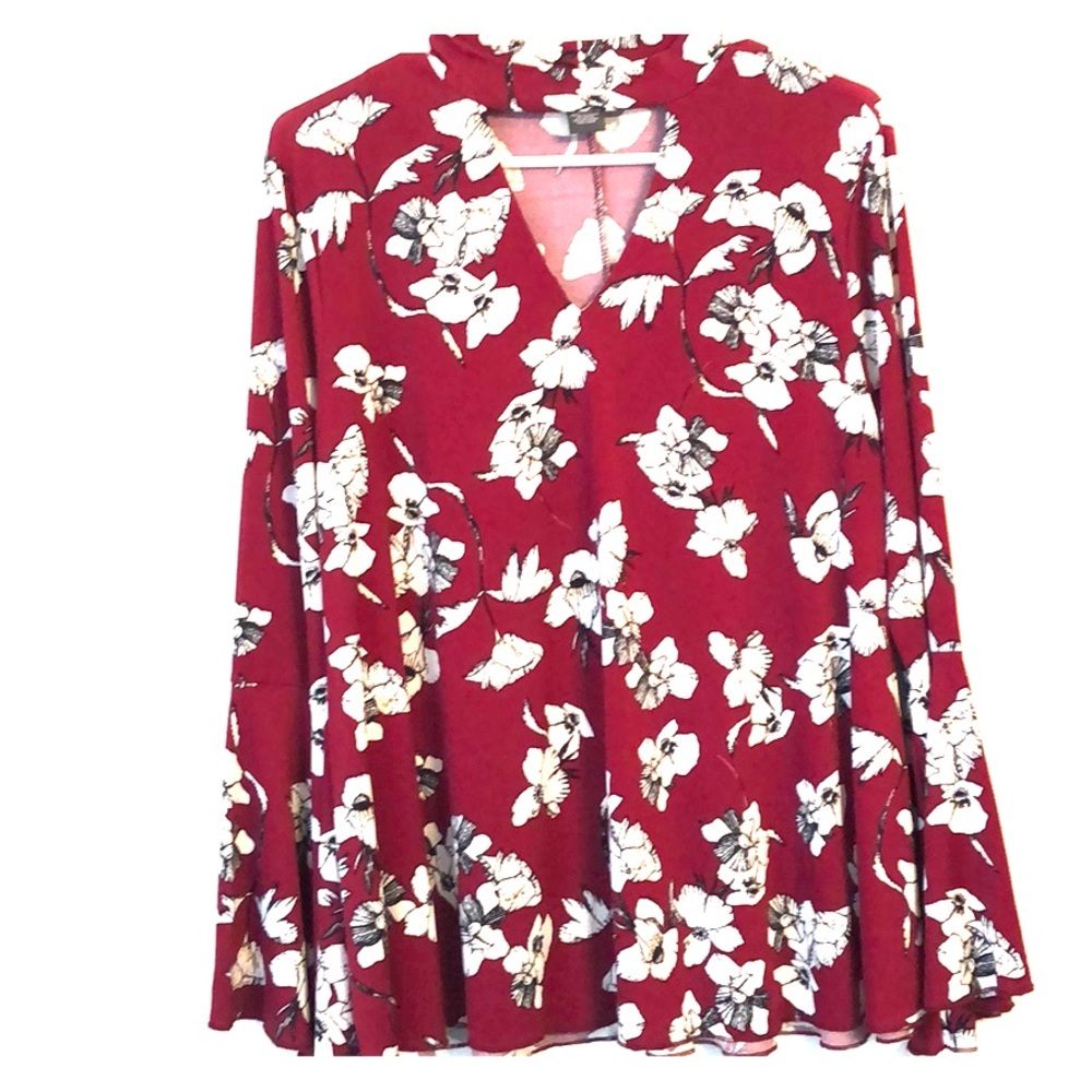 Very nice. Like new condition. Burgundy top. L 🎈